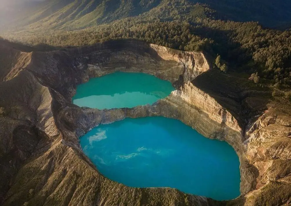 Keindahan Danau Kelimutu di Flores, Nusa Tenggara Timur